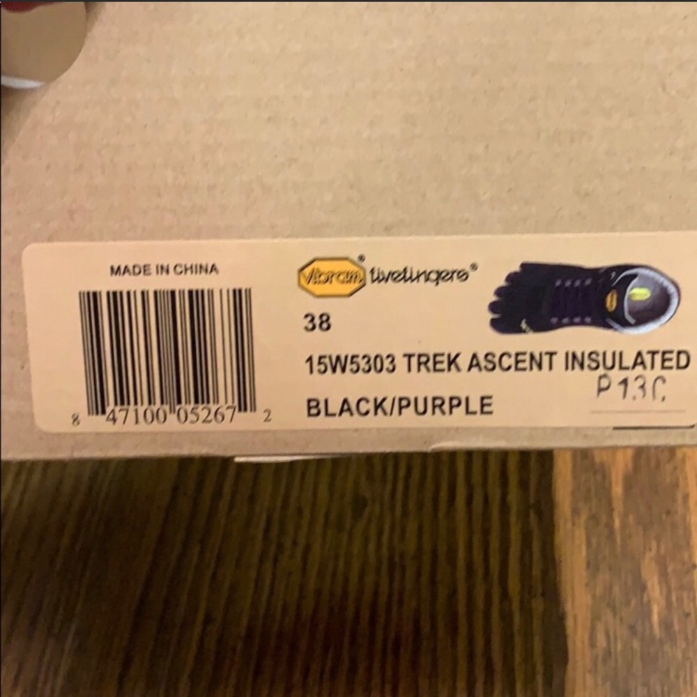 Vibram running sneakers